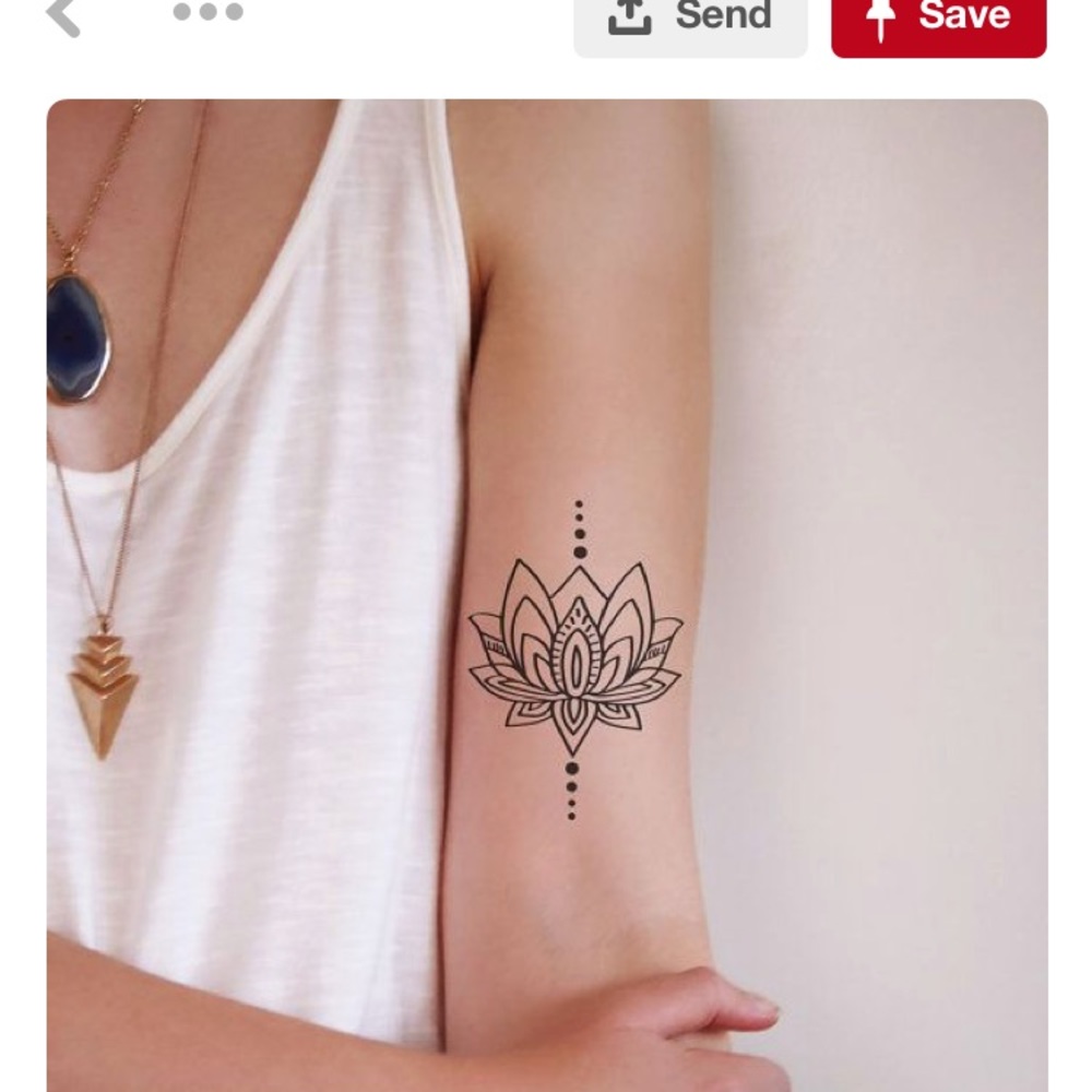 Meet your Posher, Elise